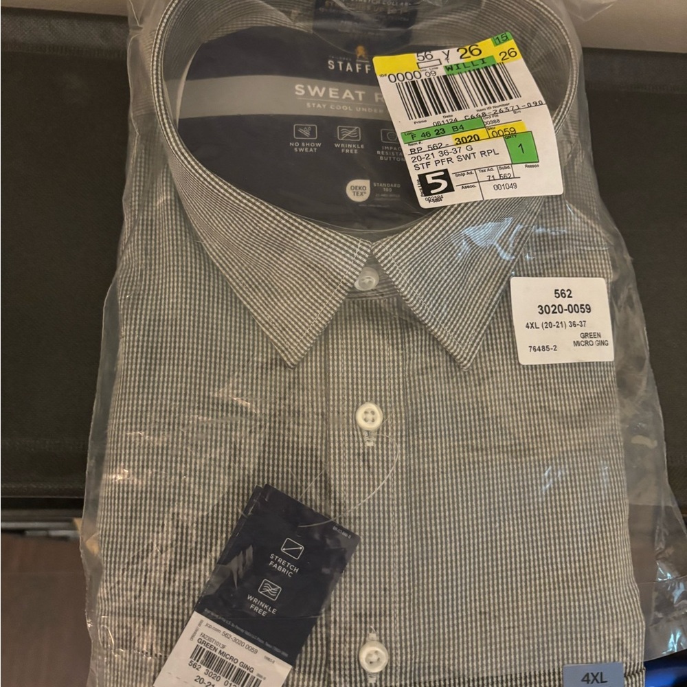 Stafford Men's Black and White Dress Shirt